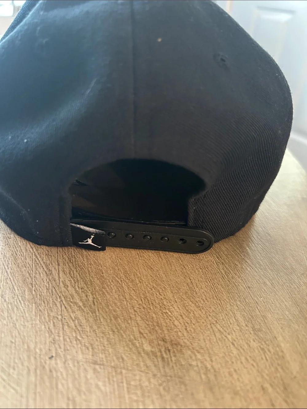 Jordan sleek fitted